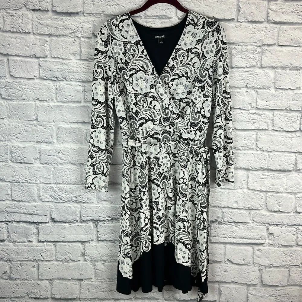 Roz & Ali Black Floral Dress Tie Waist Size Small